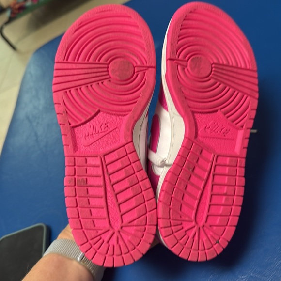 Nike Dunk Low GS Laser Fuchsia size 4y - Picture 5 of 6